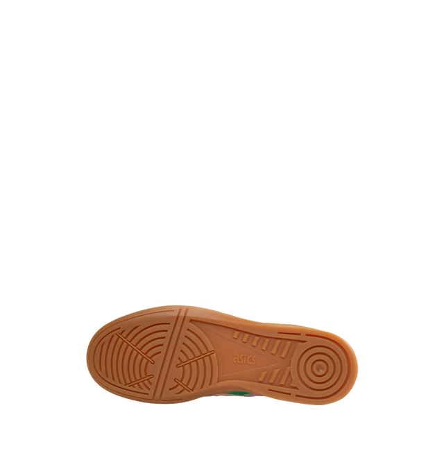 Image 4 of 5 - GREEN - ASICS Skyhand OG lace-up sneaker with original handball heritage and 1990's design DNA. Featuring a low profile, slimmer-cut court silhouette, suede paneling, gum outsoles and heel wedge with EVA cushioning.