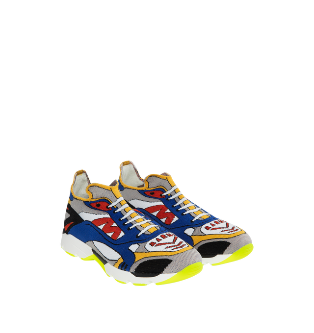 SLIP ON SNEAKERS (MENS)