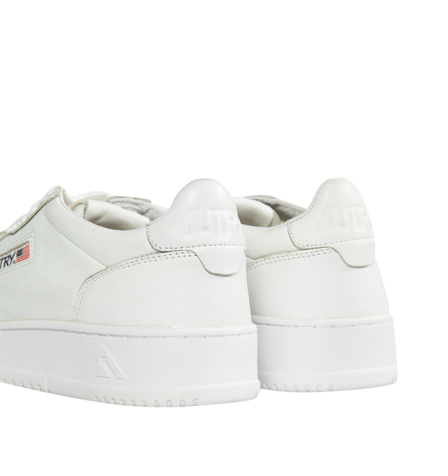 MEDALIST LOW SNEAKERS (MENS)