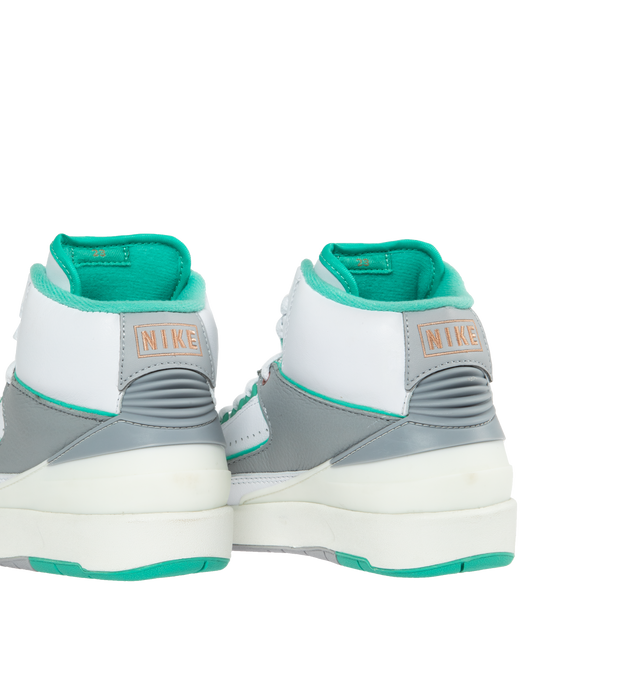 AIR JORDAN 2 RETRO (WOMENS)