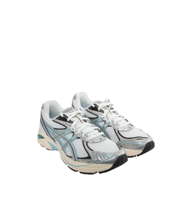 Image 2 of 5 - SILVER - Asics GT-2160 sneaker with a sleek aesthetic and wavy forefoot sculpting, featuring a segmented midsole structure and GEL technology inserts for advanced cushioning. Unisex style in men's sizing.