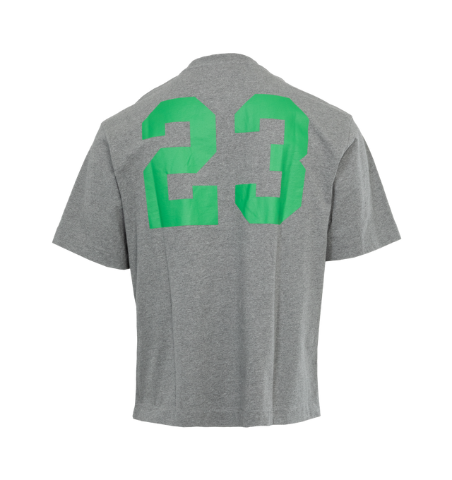 Image 2 of 4 - GREY - OFF-WHITE 23 VARSITY SKATE S/S TEE skate fit t-shirt features varsity-inspired graphics number 23 on the back in large text and smaller on the front right chest, including the number 23. 100% cotton. 