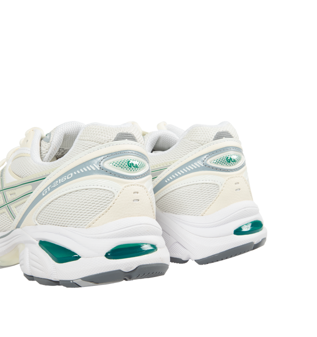 Image 3 of 5 - WHITE - Asics GT-2160 sneaker with a sleek aesthetic and wavy forefoot sculpting, featuring a segmented midsole structure and GEL technology inserts for advanced cushioning.