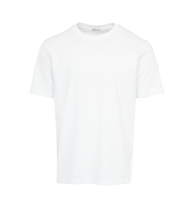 Image 1 of 2 - WHITE - MONCLER Logo T-Shirt featuring GOTS-certified organic cotton jersey, short sleeves, ribbed collar and inlay and recycled yarn embroideries. 100% cotton. 