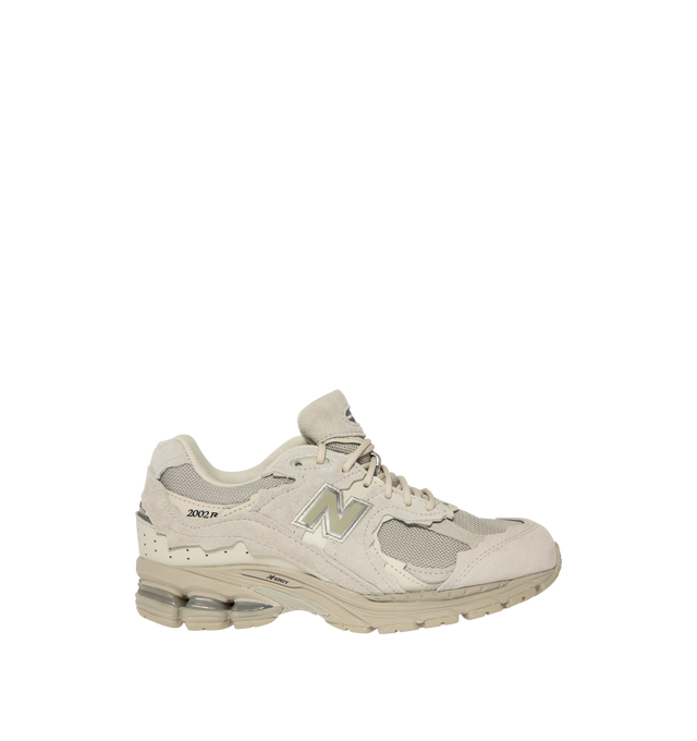 Image 1 of 5 - NEUTRAL - NEW BALANCE 2002DX Sneaker featuring ABZORB midsole, ABZORB SBS heel cushioning, N-ergy Technology for shock absorption, Stability Web outsole technology, GORE-TEX waterproof fabric and suede and mesh upper.