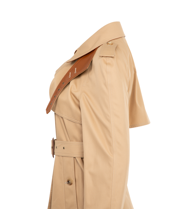 Image 3 of 3 - BROWN - CHLOE Short Trench Coat in cotton gabardine featuring a lambskin-trimmed chin-strap collar, engraved horn buttons and a removable buckled belt. A storm flap, shoulder tabs and cuff tabs finish this piece. 100% cotton.