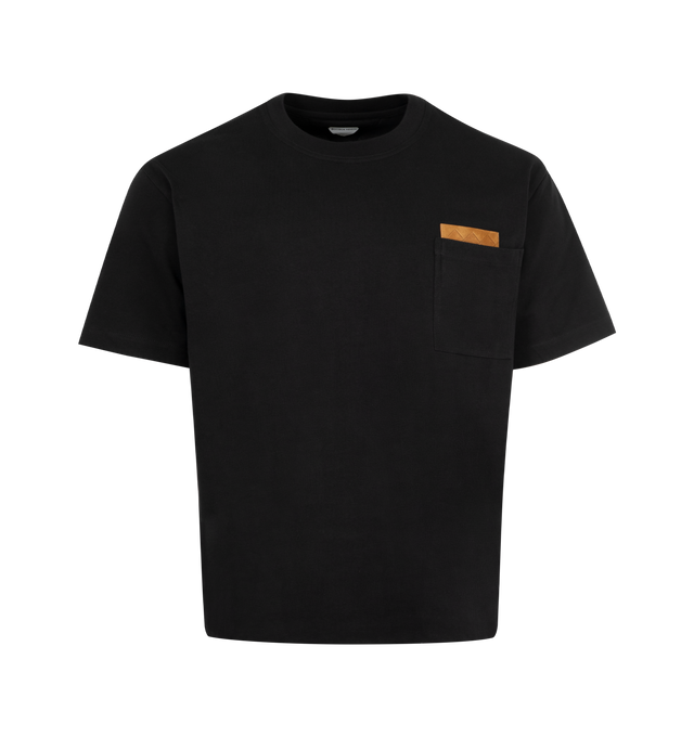 Image 1 of 2 - BLACK - BOTTEGA VENETA Pima Cotton Jersey T-Shirt featuring patch pocket with intrecciato leather detail, short sleeves and crew neck. 100% cotton. Made in Italy.