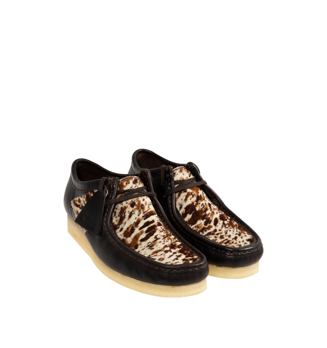 Image 2 of 4 - BROWN - CLARKS Wallabee Shoe featuring moccasin construction, hand stitched apron seam, leather side quarters with hair on speckled vamp, flat tonal lace, wo FOBS Clarks Originals and Wallabee and natural pebble crepe sole.