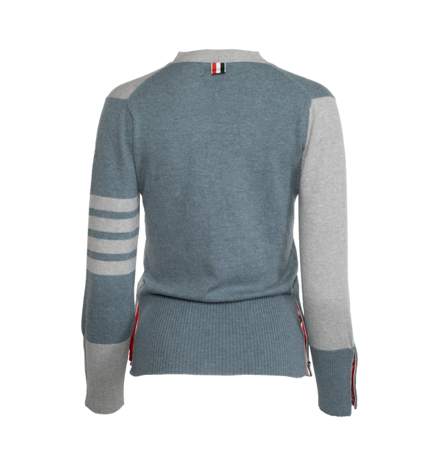 CLASSIC V-NECK CASHMERE CARDIGAN (WOMENS)