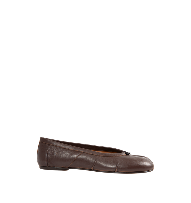 Image 1 of 4 - BROWN - MAISON MARGIELA Tabi Ballerina Flat featuring Tabi split toe, cotton knot, white stitching at the back and brand logo on the insole. 100% leather.