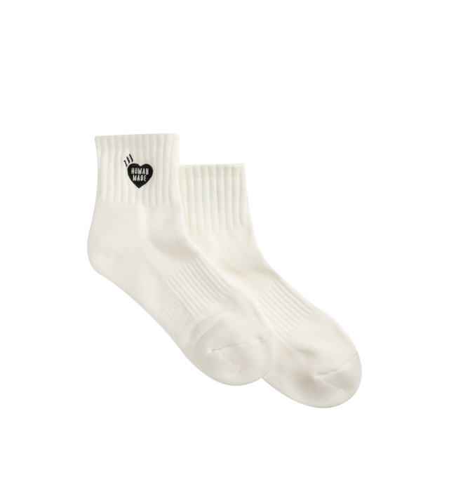 Image 1 of 2 - WHITE - HUMAN MADE Pile Short Socks featuring ribbed cuff, heart logo embroidery and thick and cushioned. 82% cotton, 15% polyester, 2% spandex, 1% nylon. Made in Japan.