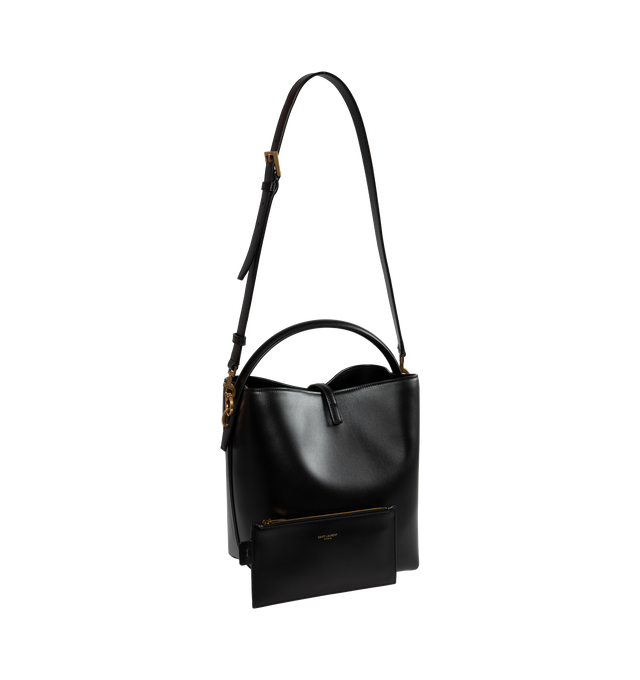 LE 37 BUCKET BAG