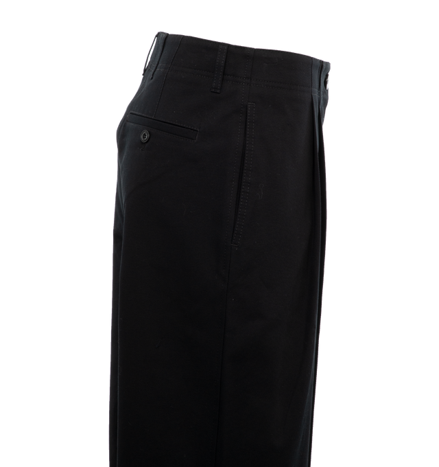 Image 3 of 4 - BLACK - TOTEME Relaxed Twill Trousers featuring belt loops, a button fly, side and back pockets, and precise front pleats falling into relaxed wide legs. 100% cotton organic. 