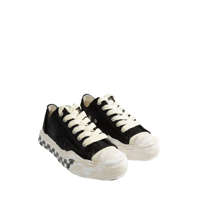 Image 2 of 5 - BLACK - Maison Mihara Yasuhiro Hank OG Graffiti Check Sole Canvas Low-Top Sneakers are crafted from canvas and feature the brand's signature sculpted OG sole, originally molded from clay by the designer, with a hand-drawn graffiti-inspired check pattern across the sole. Designed with a low-top silhouette and lace-up construction, the HANK model pairs a classic canvas upper with the label's distinctive artistic approach to footwear. Main Material: Upper: 100% Cotton Canvas. Sole: Rubber.