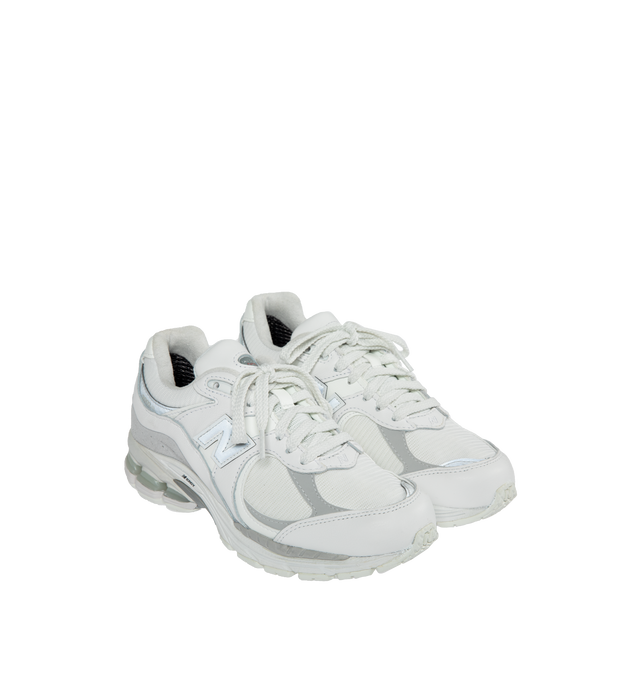 2002RX SNEAKER (MENS)