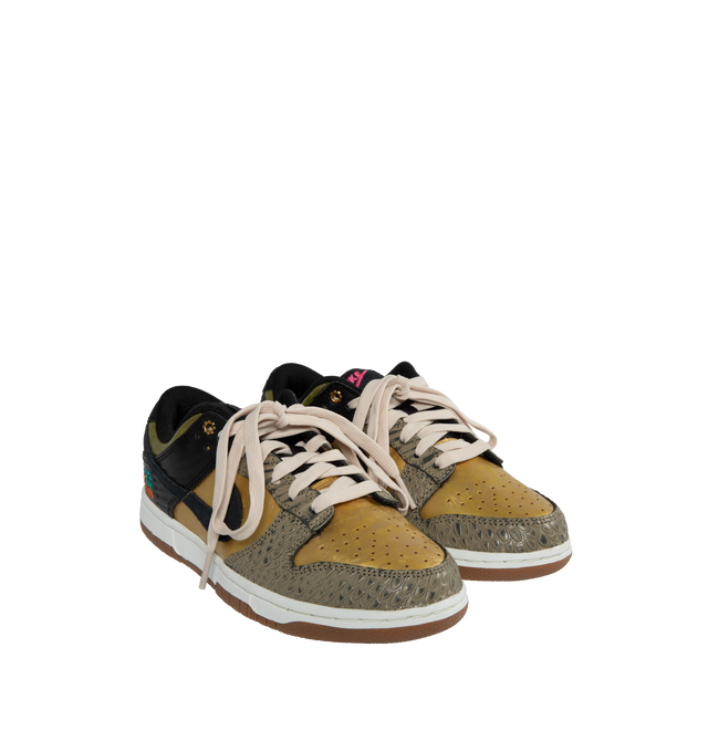 DUNK LOW PRM (WOMENS)