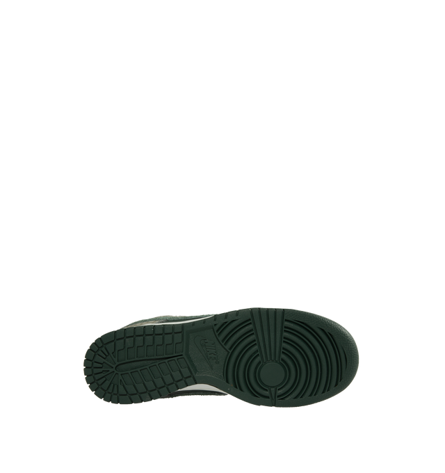 Image 4 of 5 - GREEN - NIKE Dunk Low Retro Premium featuring padded, low-cut collar, aged upper, foam midsole and rubber outsole with classic hoops pivot circle.