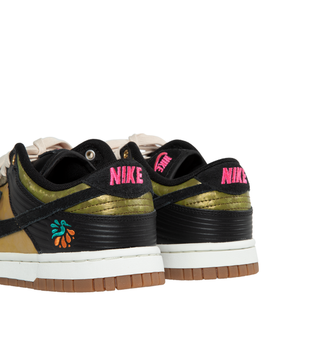DUNK LOW PRM (WOMENS)