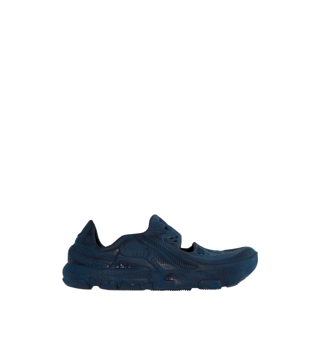 ISPA UNIVERSAL (MENS)