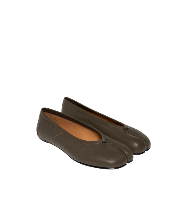Image 2 of 4 - BROWN - MAISON MARGIELA Tabi Leather Ballerina Flats featuring the label's signature Tabi split-toe design, a knotted shoelace accent, slips on, leather upper and leather sole. Made in Italy.