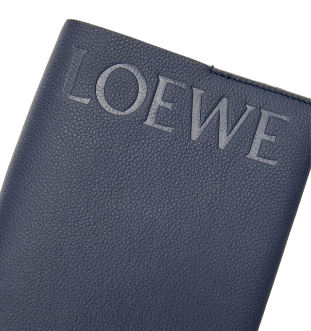 Image 4 of 4 - NAVY - LOEWE Leather Notebook in calfskin featuring A5 format and embossed LOEWE. Leather. 22 cm x 15.5 cm x 2 cm. Made in Spain.