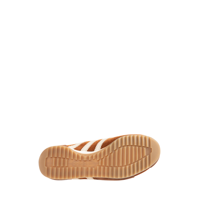 Image 4 of 5 - BROWN - ADIDAS SL 72 Pt Sneaker featuring slender silhouette, low-profile design, a flexible textile upper sits on a cellular rubber heel wedge, non-slip sole and lace closure.