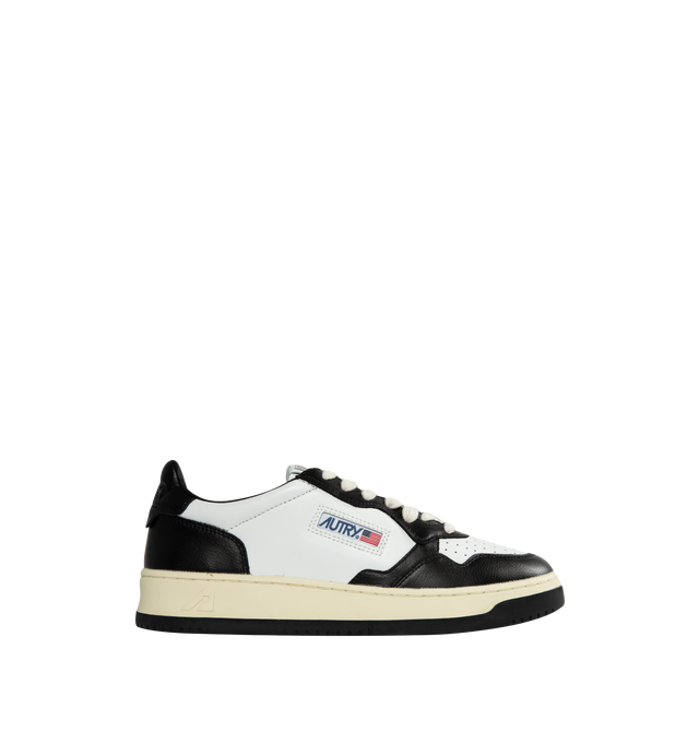 TWO-TONE MEDALIST LOW SNEAKERS (MENS)