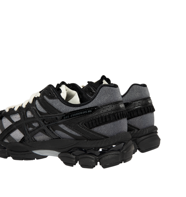 Image 3 of 5 - BLACK - Asics Men's Gel-Cumulus 16 Sneakers feature a synthetic upper with seamless paneling and synthetic leather overlays for a streamlined, supportive fit. Inspired by the brand's iconic 2010s running silhouette, these lifestyle sneakers combine dual GEL cushioning and a FLUIDRIDE midsole for lightweight comfort, responsive cushioning, and everyday wear. Main Material: Synthetic. Sole: Rubber.