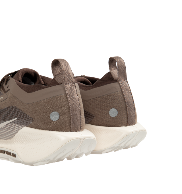 Image 3 of 5 - BROWN - NIKE Pegasus Trail 5 GORE-TEX SP Sneaker featuring wet-weather protection, waterproof GORE-TEX upper, an all-terrain outsole, reflective design details and a ReactX foam midsole.