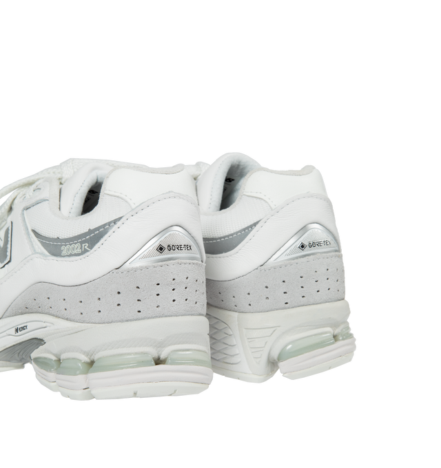 2002RX SNEAKER (MENS)