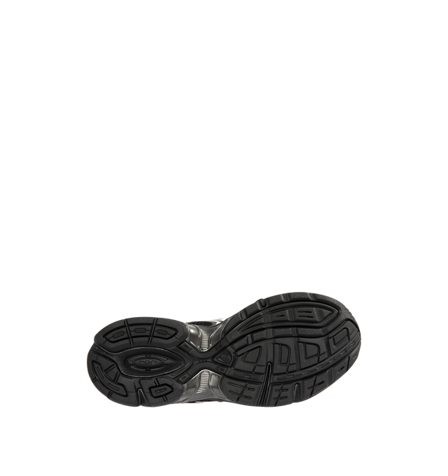 Image 4 of 5 - BLACK - Asics GEL-1130 Sportstyle Retro Sneaker featuring late 2000s runner aesthetic reimagined with overlays and breathable mesh underlays, GEL technology cushioning for excellent shock absorption.