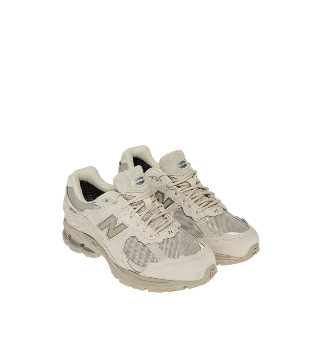 Image 2 of 5 - NEUTRAL - NEW BALANCE 2002DX Sneaker featuring ABZORB midsole, ABZORB SBS heel cushioning, N-ergy Technology for shock absorption, Stability Web outsole technology, GORE-TEX waterproof fabric and suede and mesh upper.
