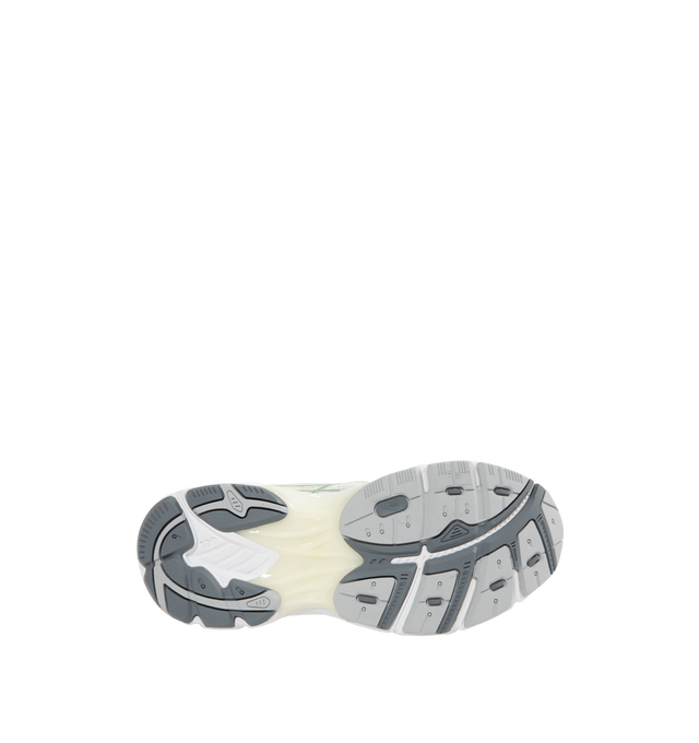 Image 4 of 5 - WHITE - Asics GT-2160 sneaker with a sleek aesthetic and wavy forefoot sculpting, featuring a segmented midsole structure and GEL technology inserts for advanced cushioning.