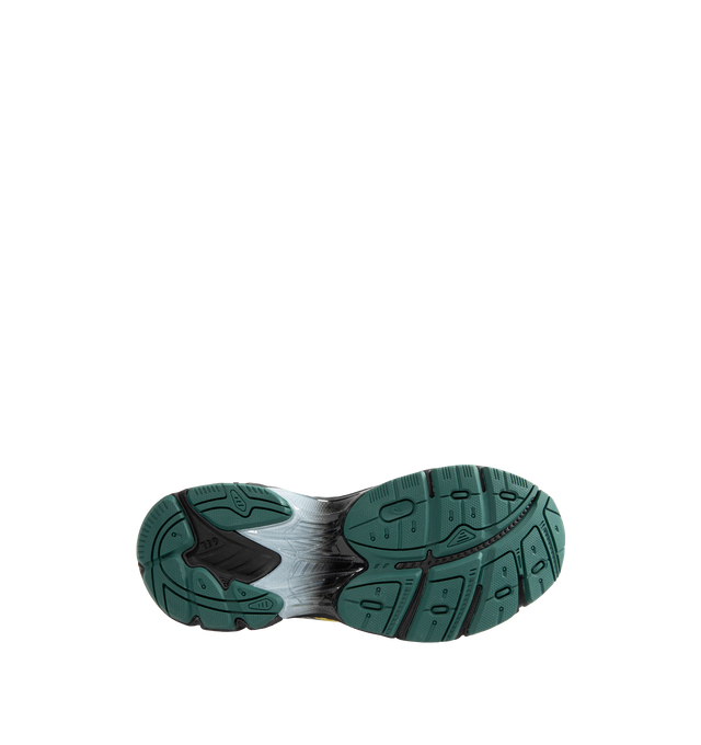 Image 4 of 5 - MULTI - ASICS UB7-S GT-2160 lace-up sportstyle sneaker draws inspiration from the themes of Interlaced Assemblages, Functional Utopias, and Mino Ceramics.?? Soft textures are combined with the idea of handcrafted elements found in iconic artwork. By creating matte and washed colour appearances, the design team was able to enhance the heritage running shoe's archival shape and construction, contrasted with grid-like patterns and bold opaque colours.