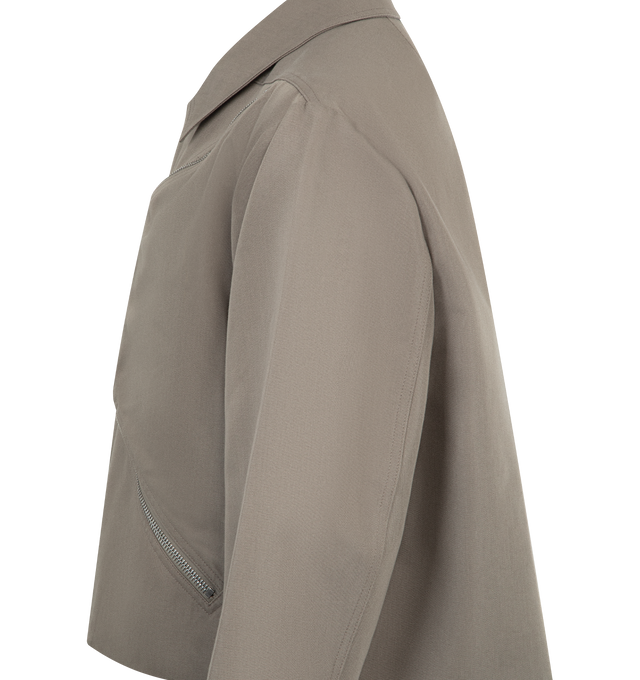 Image 3 of 3 - BROWN - RICK OWENS Heizer Mac Jacket featuring front zip closure, zipped internal and external pockets, heavyweight twill fabric, collar and cropped fit. 62% cotton, 38% polyamide. Made in Italy.