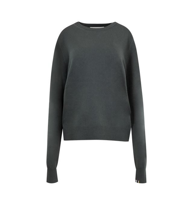 Image 1 of 2 - GREY - EXTREME CASHMERE Be Classic Sweater featuring a classic cashmere sweater with a round neckline, long sleeves, an opening detail on the left side of the neckline and rib knitted at the neck, cuffs and hem. 89% cashmere, 10% nylon, 1% elastane.