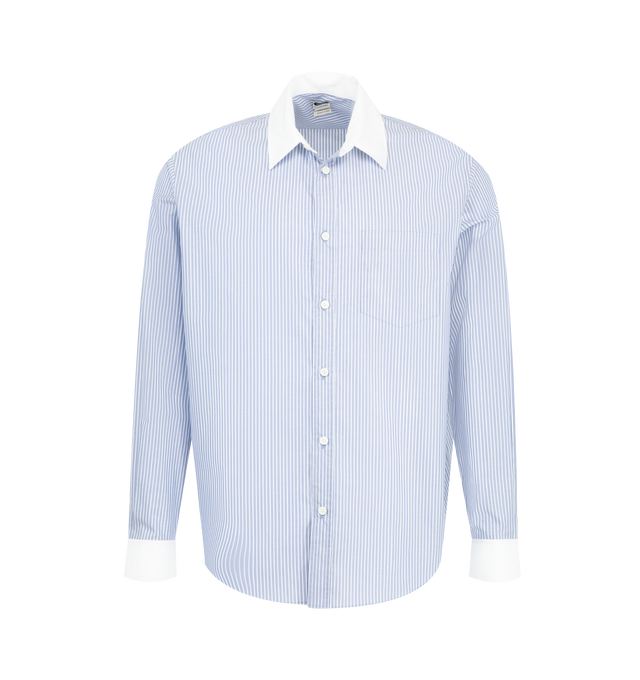 Image 1 of 2 - BLUE - Toteme Men's Shrunk Shirt is crafted from cotton poplin and features a shrunken workwear-inspired silhouette. Designed with a chest pocket, a concealed crown emblem, a point collar, and button-front closure. Main Material: 100% Cotton.