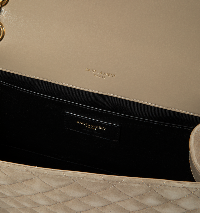 ENVELOPE MEDIUM CHAIN BAG