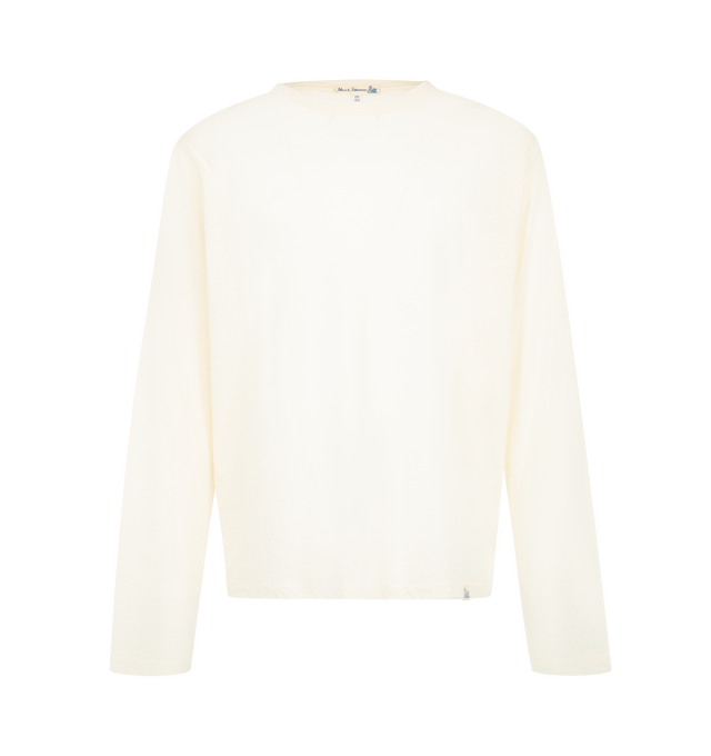 Image 1 of 2 - WHITE - Merz b. Schwanen Men's Premium Cotton-Cashmere Longsleeve is crafted from a lightweight blend of organic cotton and cashmere and features a timeless silhouette designed for effortless everyday wear. Combining the softness of cashmere with the breathability of organic cotton, this refined long-sleeve style is ideal for layering or wearing on its own through cooler seasons. Main Material: 70% Organic Cotton, 30% Cashmere.