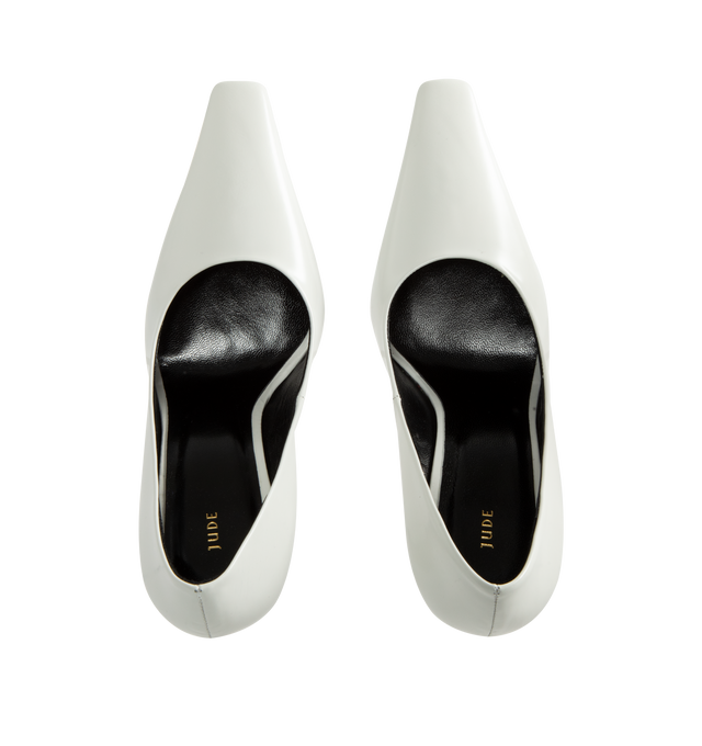 Image 4 of 4 - WHITE - Jude Women's Fame Pump is crafted from calfskin leather and features an almond toe and a curved dagger heel. Designed with a streamlined silhouette, this elevated style combines Italian-sourced leather with expert craftsmanship. Main Material: Calfskin Leather. Toe: Almond. Heel Height: 10.5 cm / 4.1 in. Leather Origin: Italy. Made in Portugal.