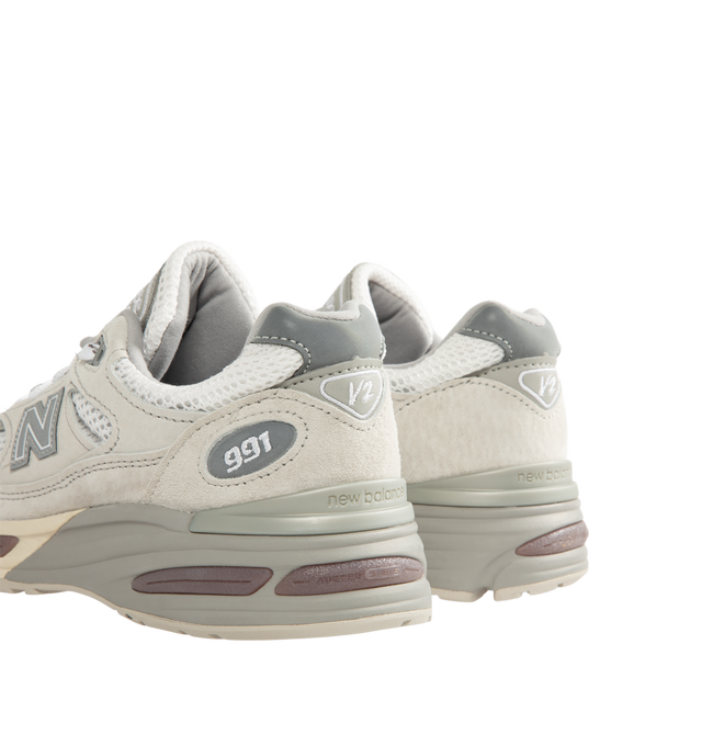 Image 3 of 5 - GREY - New Balance Unisex Made in UK 991v2 Sneakers is crafted in pigskin suede, mesh, and synthetic materials. Full-length FuelCell cushioning is paired with semi-translucent ABZORB SBS pods and an ENCAP midsole, while reflective details, a debossed "N" logo, and embroidered tongue branding complete the design. Upper: Pigskin Suede, Mesh, and Synthetic Materials. Made in UK. *Unisex style in men's sizing.