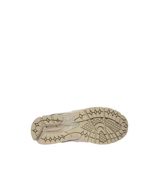 Image 4 of 5 - NEUTRAL - NEW BALANCE 2002DX Sneaker featuring ABZORB midsole, ABZORB SBS heel cushioning, N-ergy Technology for shock absorption, Stability Web outsole technology, GORE-TEX waterproof fabric and suede and mesh upper.