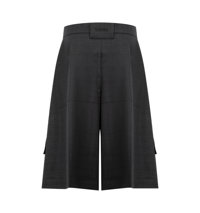 Image 2 of 3 - GREY - LOEWE Cargo Shorts in lightweight checked fluid wool tailoring featuring relaxed fit, knee length, mid waist, concealed zip fly, topstitched slash pockets, cargo pockets, maxi rear patch pockets and LOEWE embroidered patch placed at the back. Wool. Made in Italy.