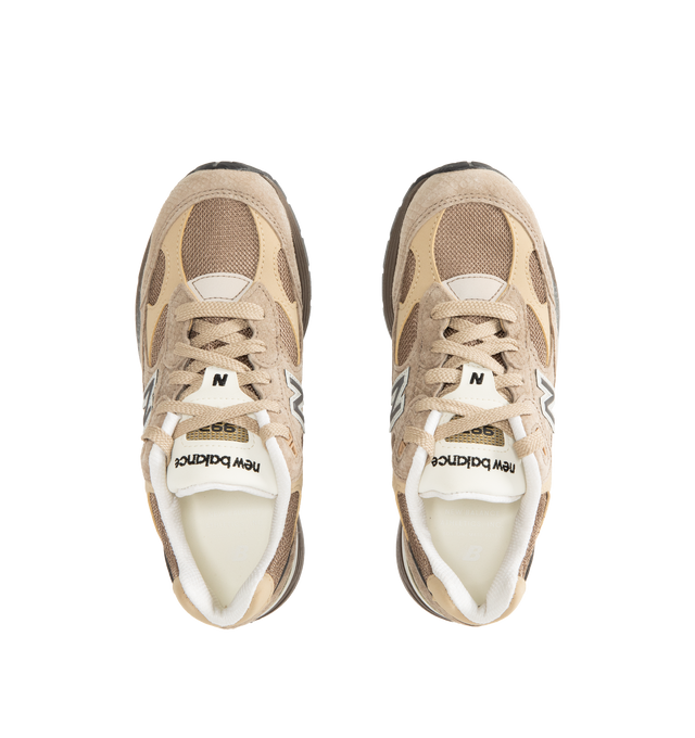 Image 5 of 5 - BROWN - NEW BALANCE Made in USA 992 Core Sneaker featuring ABZORB cushioning at heel and forefoot, combination ENCAP and C-CAP midsole, reflective accents, NDurance rubber outsole, suede overlays and mesh upper.