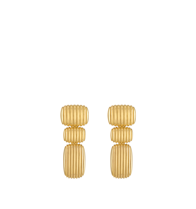 Image 1 of 3 - GOLD - Pamela Zamore Isla 40mm length oblong cushion earrings finely crafted in Rhode Island from 18K gold. Isla brings form to Pamelas love of working with texture and shape. A gleaming finish of polished ridges and sandblasted channels evoke both the nobility of ancient worlds and the glamour of the 70s. Hirshleifers offers a range of pieces from this collection in-store. For personal consultation and detailed information about jewelry, please contact our dedicated stylist team at personals