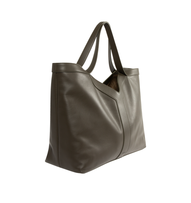Image 2 of 3 - BROWN - SAINT LAURENT Giant Y Tote in finely grained leather, lined in tonal suede, decorated with a subtle Y stitched signature, an inner zip pocket and hook closure. 18.1 " x 14.9" x 7.1". Strap drop: 13". Calfskin. Made in Italy.