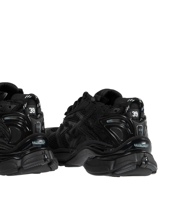 RUNNER SNEAKER (MENS)