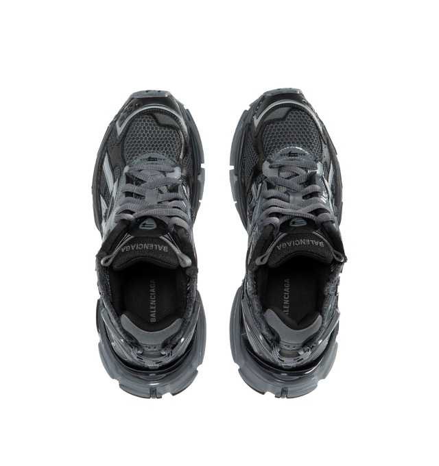 RUNNER SNEAKER