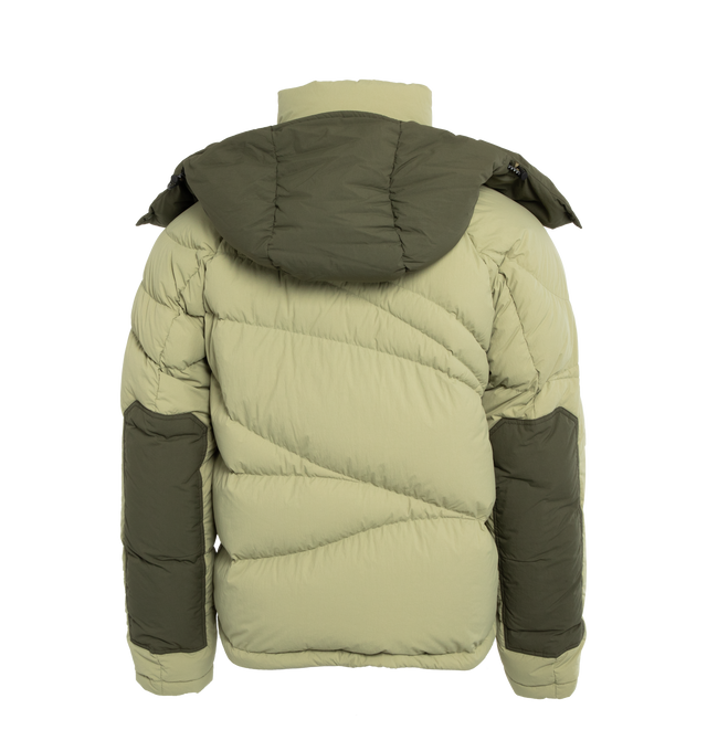 MONCLER X PHARRELL WILLIAMS CHESTNUT SHORT DOWN JACKET (UNISEX)