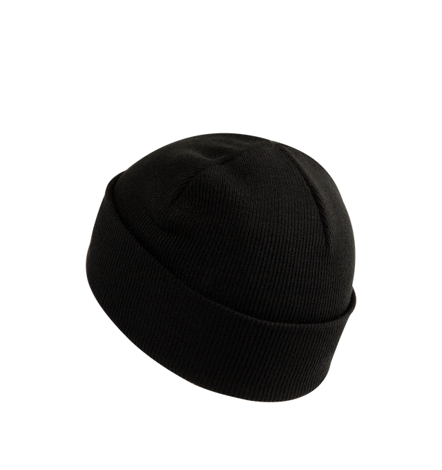Image 2 of 2 - BLACK - CARHARTT WIP Chase Beanie featuring a soft 9 gauge stretchable rib-knit fabric and a woven Carhartt WIP label on the front. 100% acrylic.